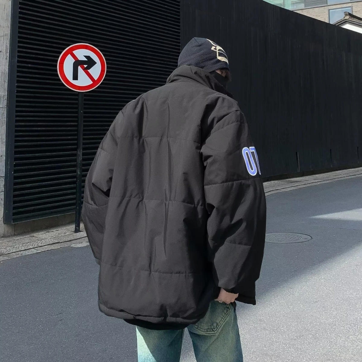 Nowa męska kurtka z bawełny Thiened na zimę 2024, ciepła, sportowa, codzienna, modna, typu bread sle, płaszcz z włókna poliestrowego, długi rękaw, zamek błyskawiczny C...