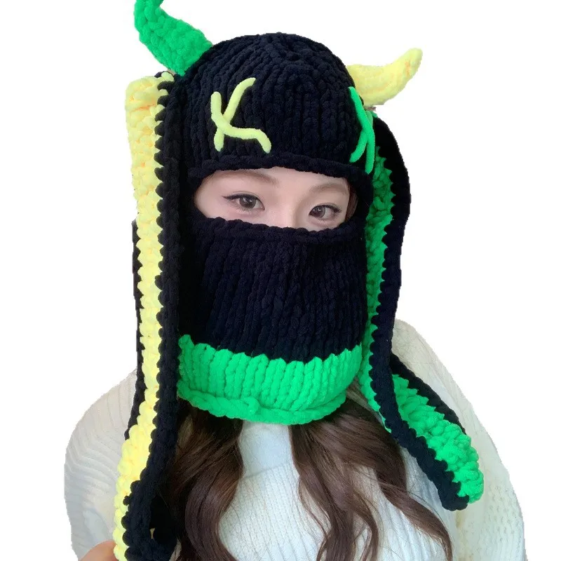 Nuevo Gorro de punto de invierno para mujer, gorro de calavera a prueba de viento que mantiene el calor, estilo dulce y fresco, pequeño diablo hecho a mano