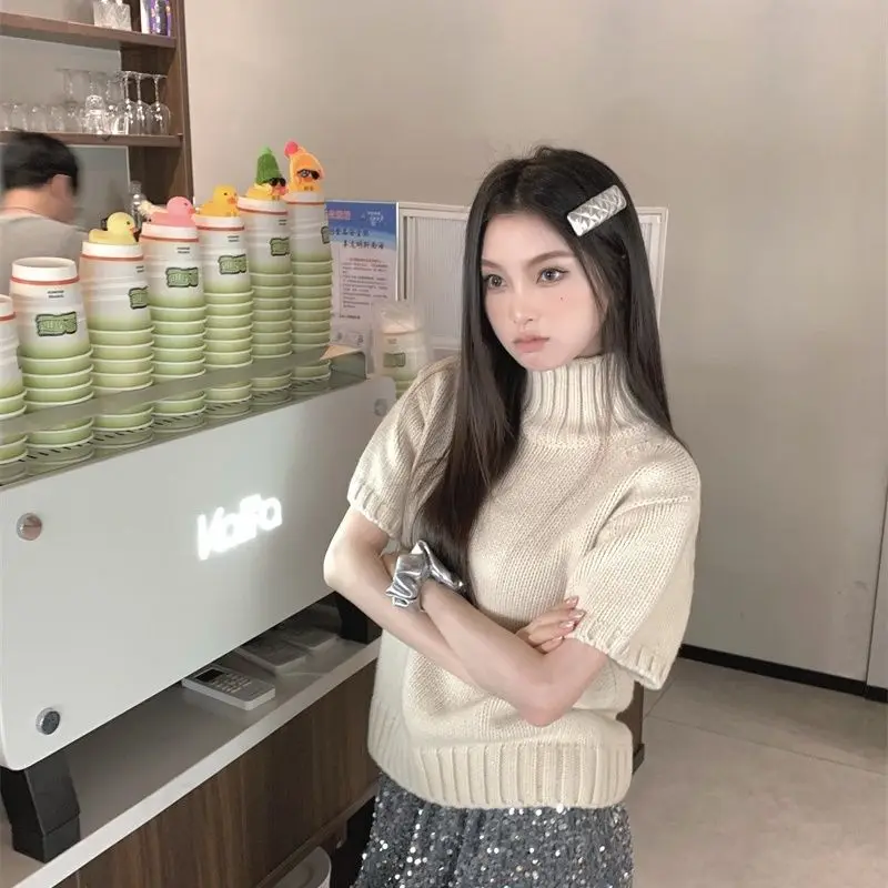 2025 automne et hiver bulle col rond pull col haut couleur unie ample à manches courtes pull pour femme