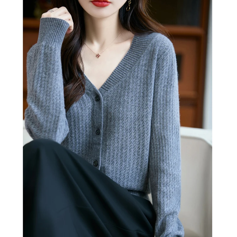 

Soft Commuting V-Neck Cardigan Casual Loose Women's Sweater 100% Merino Wool Knitwear Comfort Chic Warm Long Sleeve Button Tops