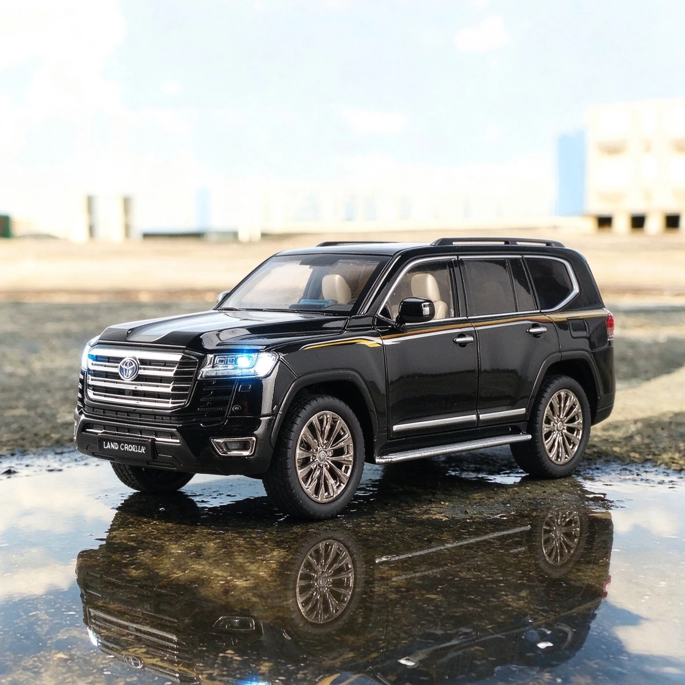 1:18 Land Cruiser LC300 SUV Alloy Car Diecast Model Gift Birthday Present For Trendy Display