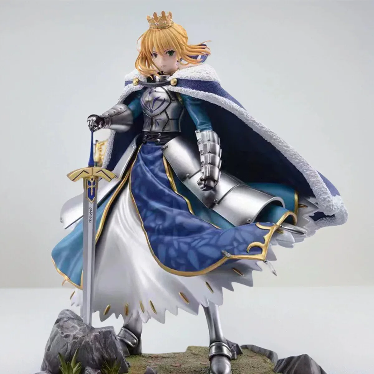 ในสต็อกในประเทศผ้านวมใหม่King Altoria Blue Armor Saber HAND-madeรุ่นFate Dumb Hair King