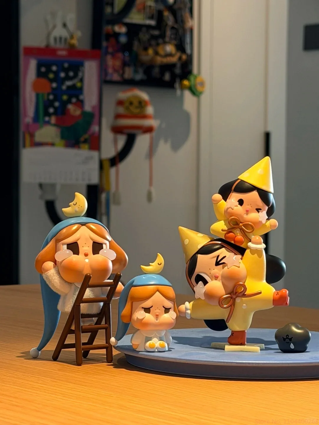 حقيقي البوب مارت Crybaby البكاء إلى القمر سلسلة صندوق أعمى Kawaii سطح المكتب زخرفة نموذج تحصيل هدايا عيد الميلاد #5