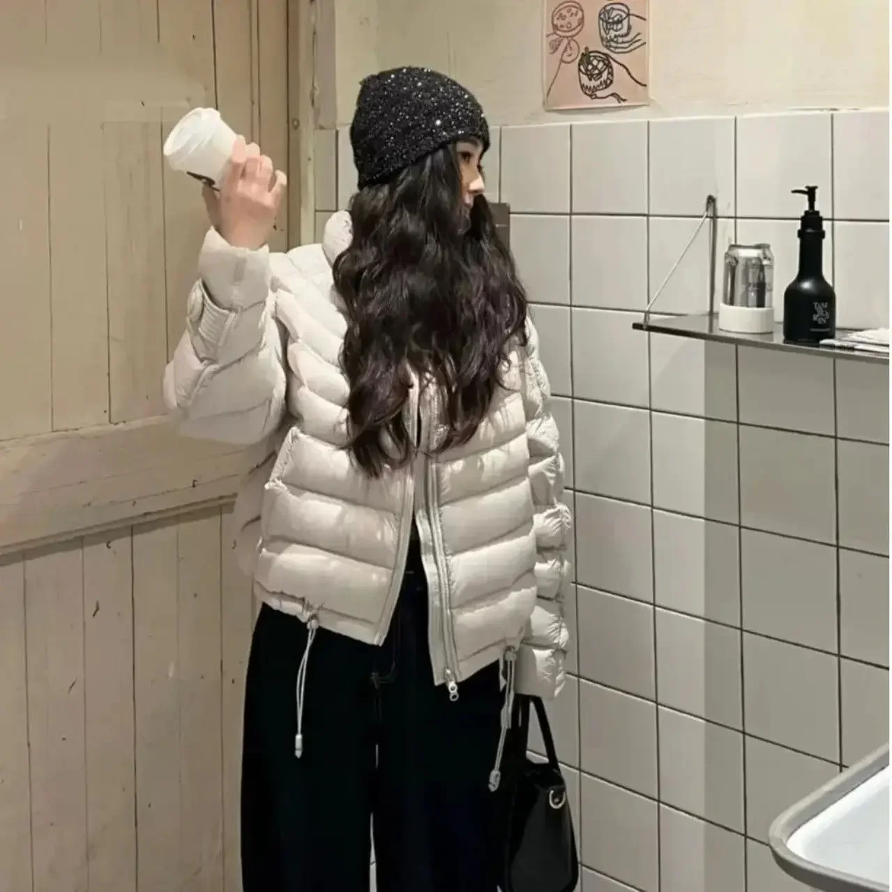 Dames casual stijl witte eendenveren bovenkleding voor de herfst lichtgewicht losse pasvorm opstaande kraag korte eend donsjack