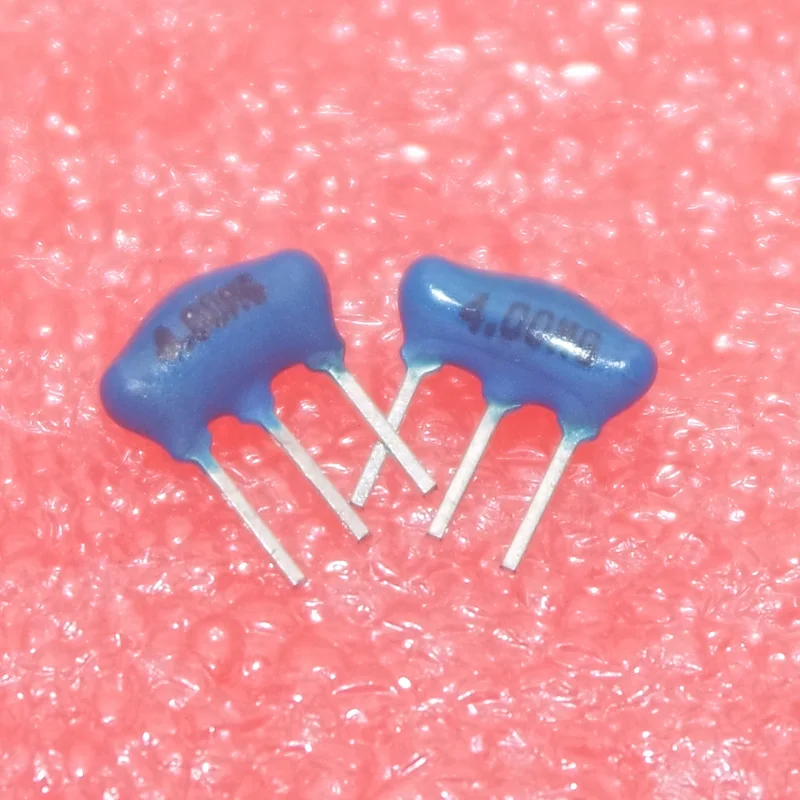 100pcs Ceramic crystal oscillator ZTT3.64M ZTT8M ZTT4M 3Pins 3.64MHZ 4MHZ 8MHZ 3.64M 4M 8M 4.00MHZ 8.00MHZ 4.0MHZ 8.0MHZ