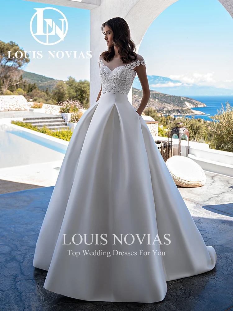 Louis Novias Satijnen Trouwjurk Met Jas 2023 Sexy Strapless Trouwjurk Kapel Trein Baljurk Bruid Jurk Robe De Mariage