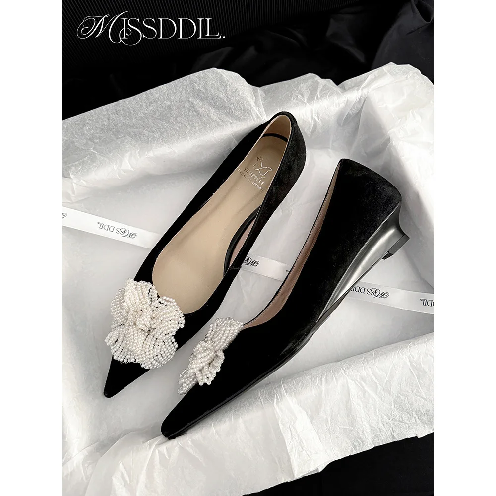 New Womens Shoes Exquisite Imitation Pearl Flower Low Heels for Woman Fashion Model Casual Shoes Designer Shoes Zapatos De Mujer - view 4