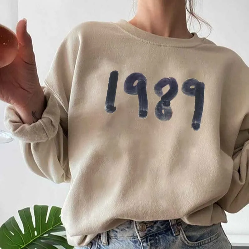 

1989 Letter Print Sweatshirt Hoodies Autumn Winter Vintage Women Fashion Music T Shirt Oversized Long Sleeve Graphic Top