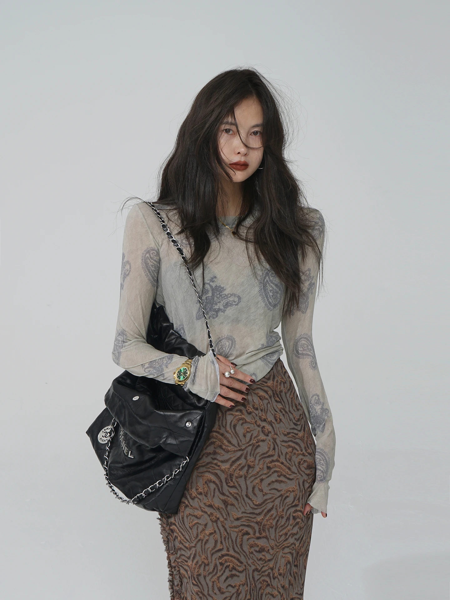 

Дышащая футболка Akimbo с художественным принтом, тонкая футболка с длинными рукавами, женская свободная футболка из хлопка на весну