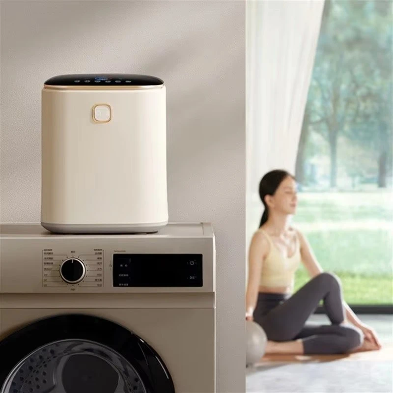 Picture 3: Bear underwear cleaning machine Mini small automatic dehydration all-in-one machine with disinfection function, suitable