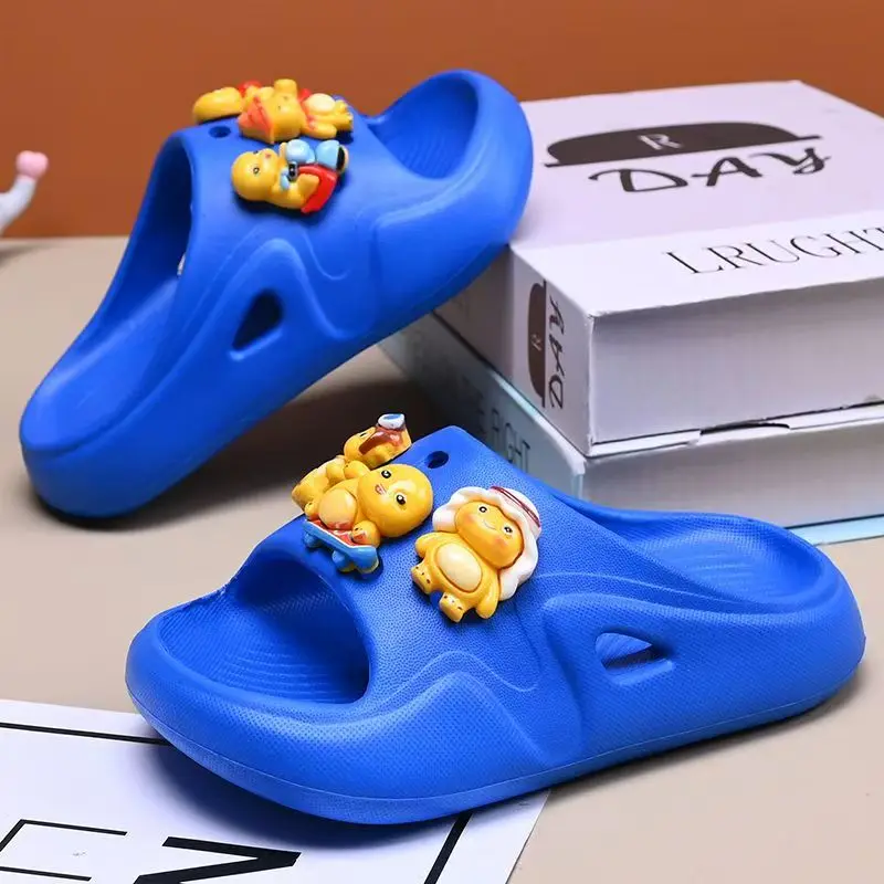 Children's New Lovely Cartoon One Word Slippers Girls And Boy Lightweight Soft Sole Non slip Home Slippers Bathroom Slippers