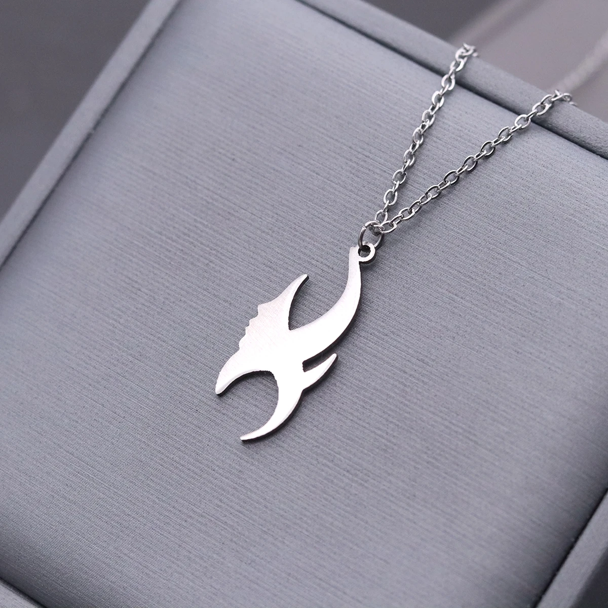 Todorova Ocean Themed Manta Ray Shape Necklace Stainless Steel Cutout Devilfish Pendant Chain Fresh Versatile Jewelry For Women