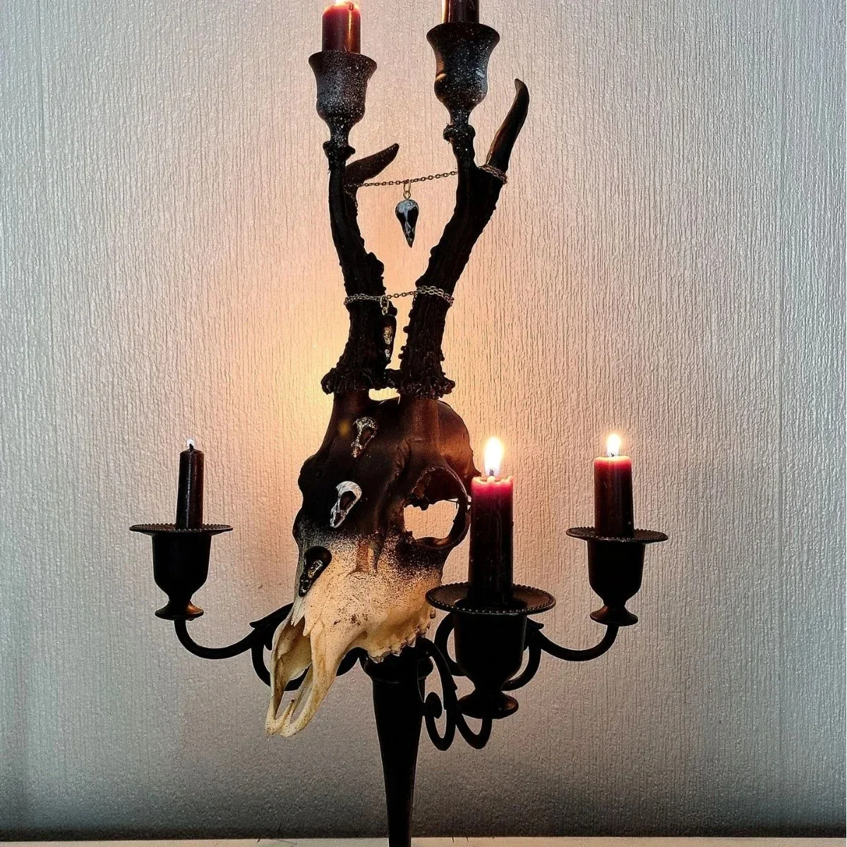 

Bull Head Skull Candle Holder Cow Head Candlestick Desktop Craft Creative Resin Ornament Halloween Gothic Style Home Decoration