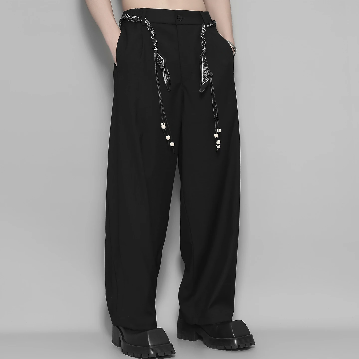 

Men's Trendy Casual Pants Original Design Black Wide Leg Drape Trousers With Paisley Bandana Belt Decor Personality Streetwear
