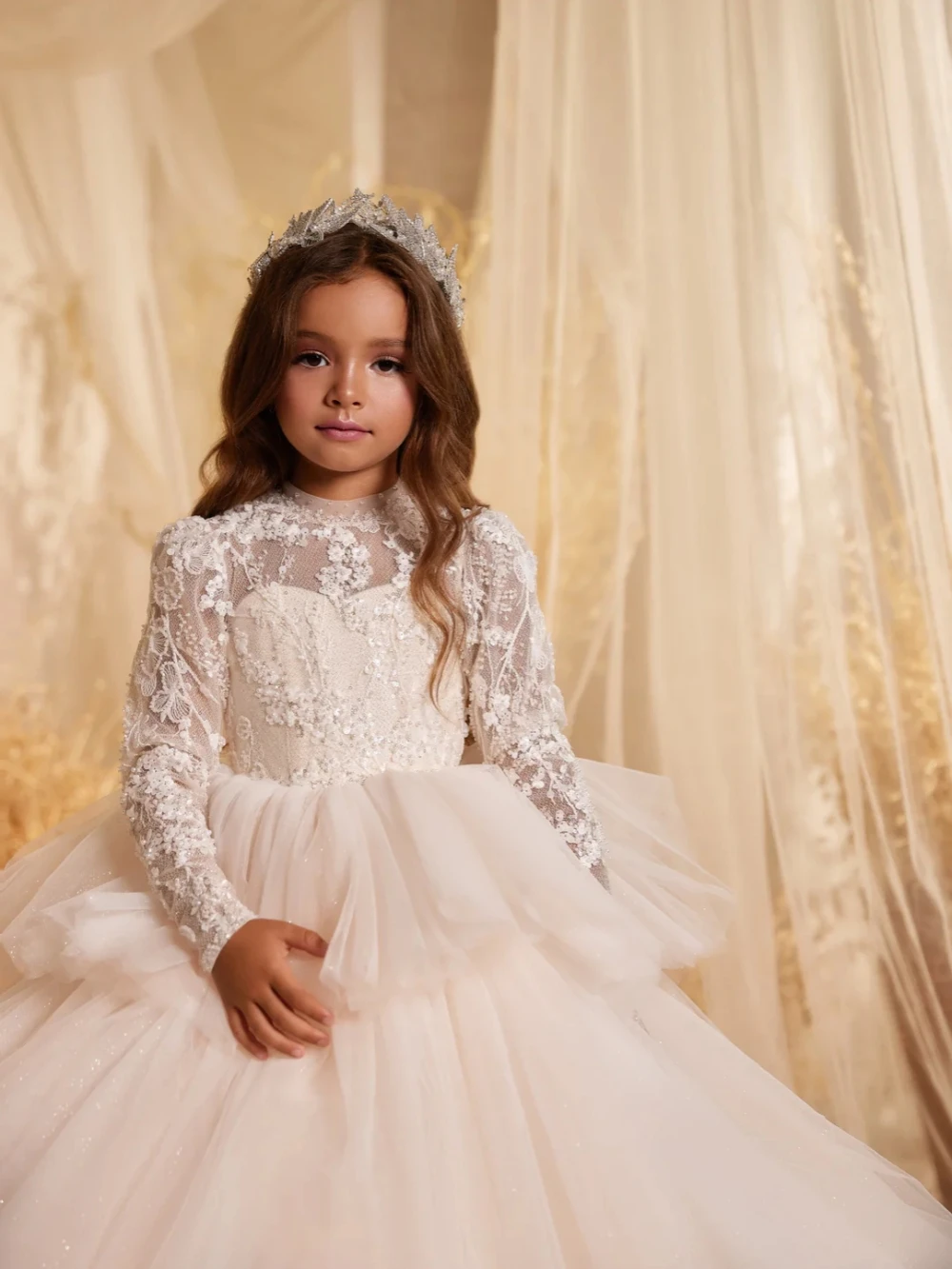 Glitter Luxury Beaded Tiered Tulle Princess Gown For Stage Performance Elegant High Collar Long Sleeve Girl Dresses Wedding Wear