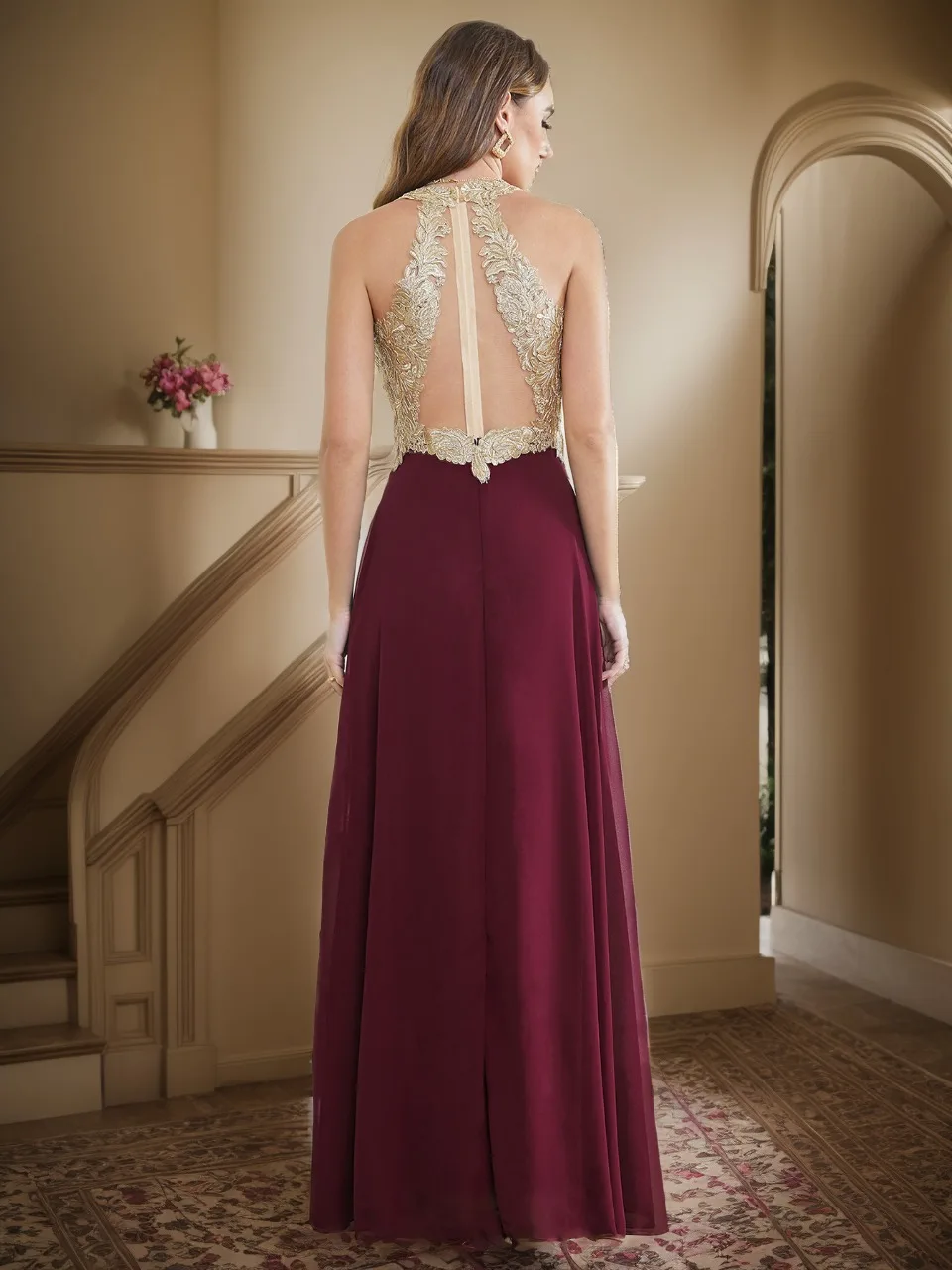 Elegant Long Prom Dresses Patchwork A-Line Evening Dress Chiffon Embroidery Appliques V-Neck Halter Illusion Back Party Gowns