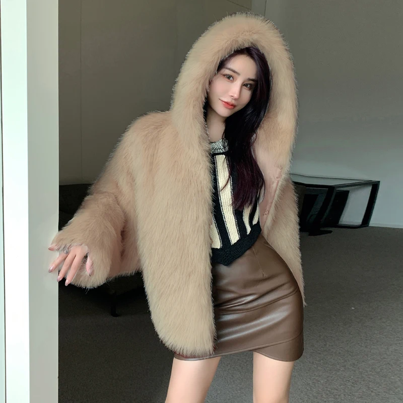 European Luxury Artificial Fur Coat Hooded Long Sleeves Faux Fox Fur Overcoat Batsleeves Cardigan Design with Buckels