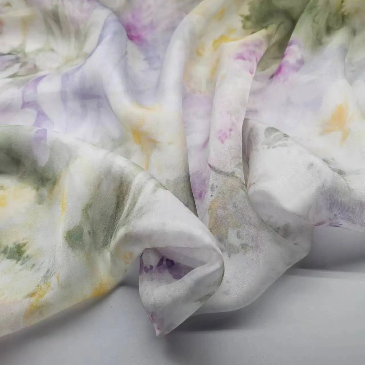 

Floral Pure Silk Chiffon Thin Fabric Width 135cm Soft 6mm Dress Scarf DIY Sewing Material