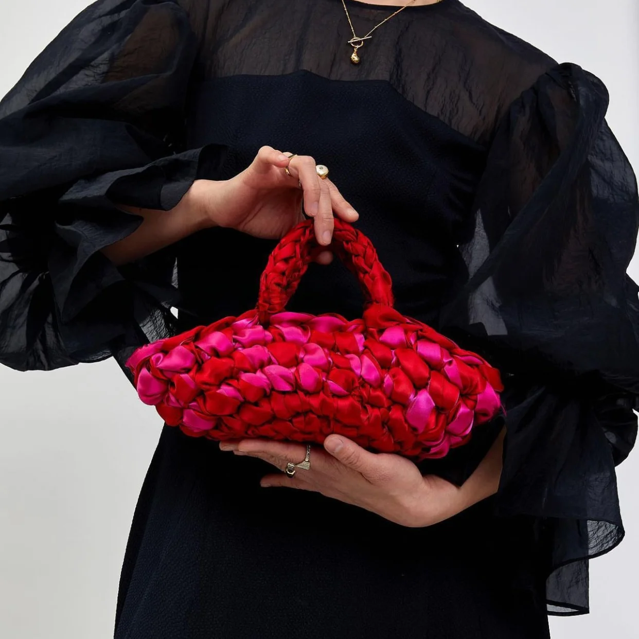 Silk Ribbon Woven Handbag  Shaped Handle Bag European Fashion Hollow out Design Small Size Nylon Casual Handbag