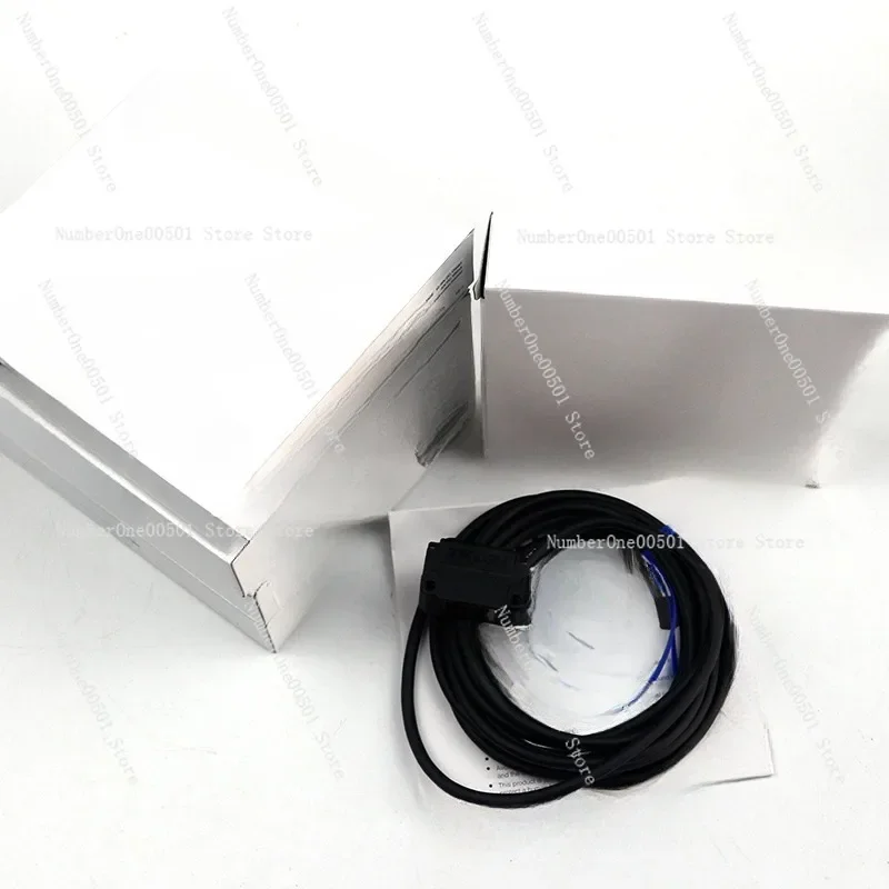 

Laser displacement sensor, IL-100 IL-300