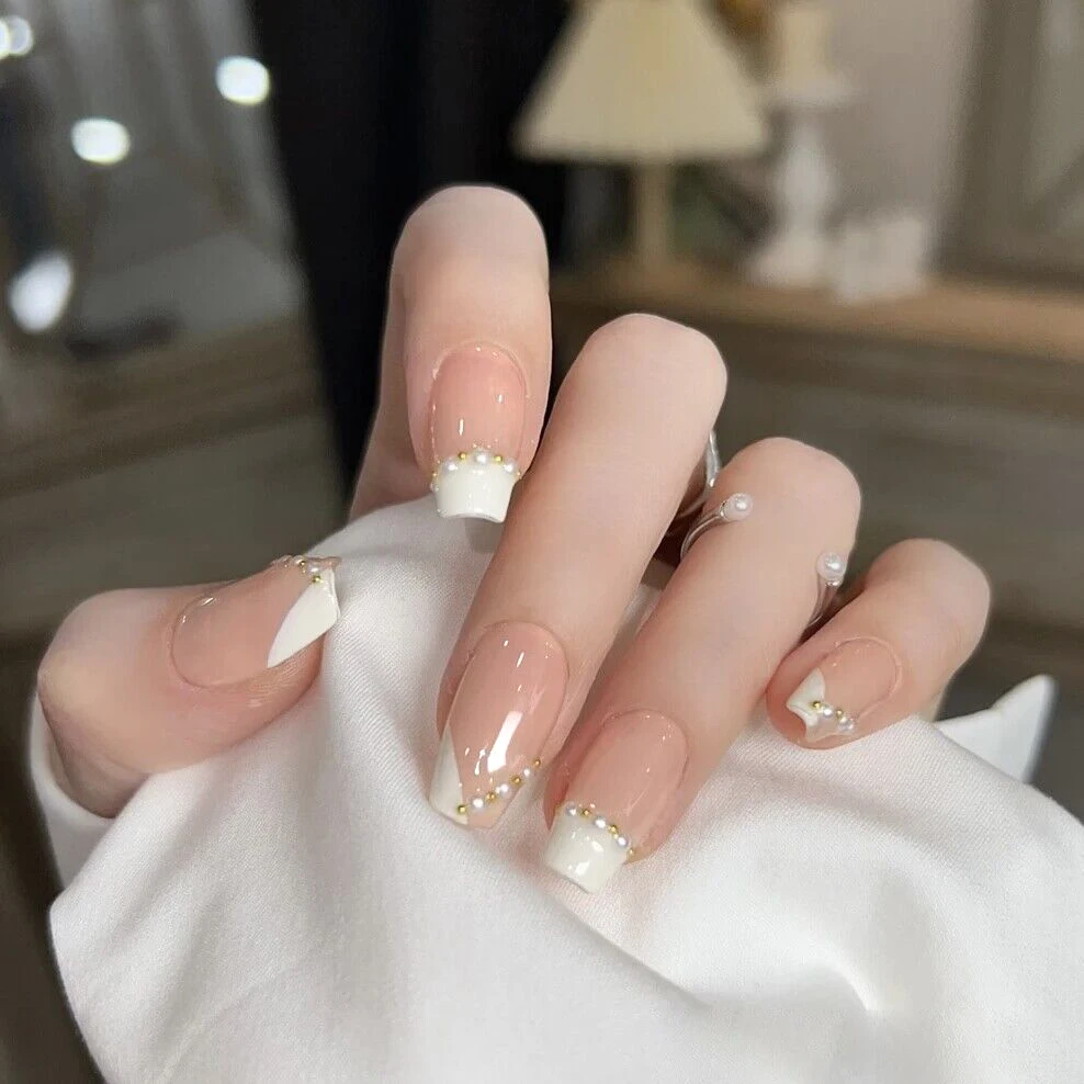 10 Stück handgefertigte Nägel zum Aufdrücken, süße weiße Perlen, französische Designs, tragbar, vollständige Abdeckung, künstliche Nägel, Kunstspitzen für Frauen, Maniküre