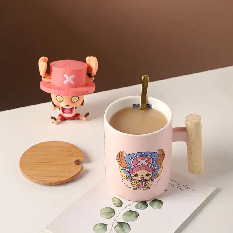 380ML One Piece Animation Monkey D rufy Mug con coperchio cucchiaio tazza da caffè acqua potabile per uso domestico tazza in ceramica confezione