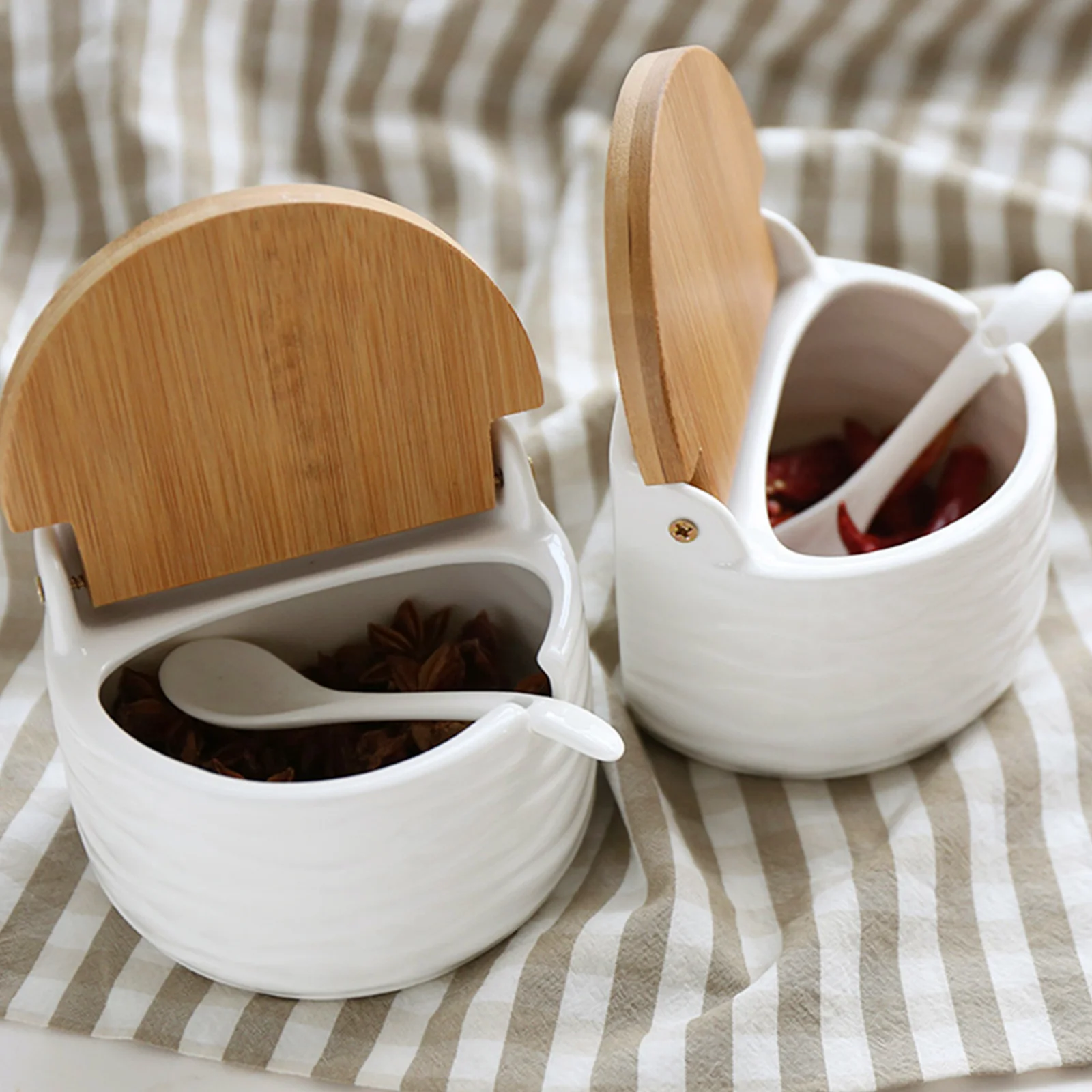 

Magnetic 6 Ceramic Wood Stackable Seasoning Jars High Quality Eco Friendly Kitchen Spice Storage pots Corrosion