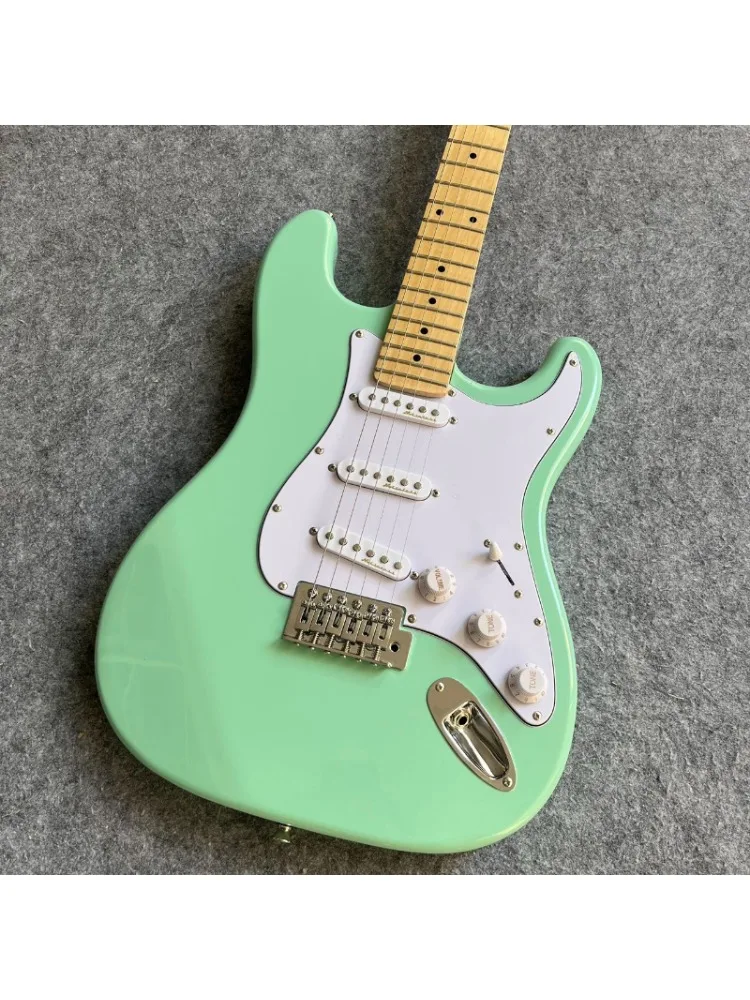 Hellgrüne STSS-Modell E-Gitarre mit Weißem Schlagbrett, SSS-Konfiguration, Kostenloser Versand, 22 Bünde