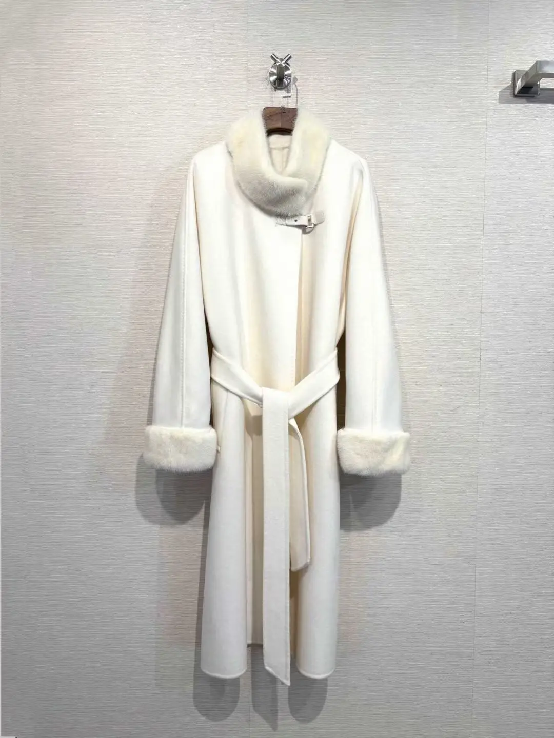 

Зимний новый молочно-белый норковый меховой воротник, пальто с воротником-стойкой, темпераментная женская одежда