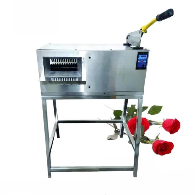 Shop uses rose thorn removal machine, leaf peeling tool, rose leaf pulling machine