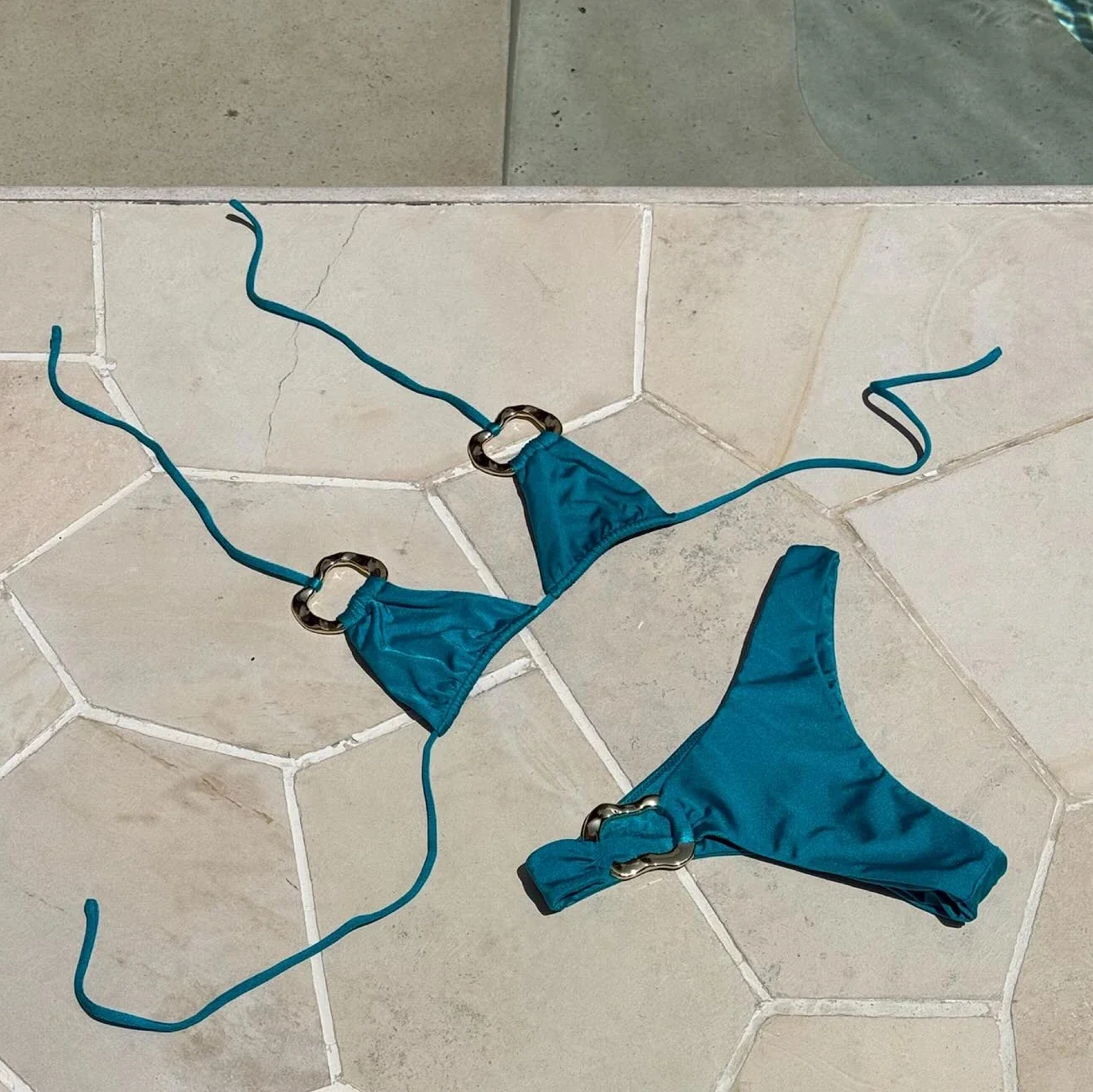 セクシーなビキニプッシュアップ水着女性水着 2025 新しい水着パッド入りボディスーツストラップ水着ビーチウェア Biquini 女性