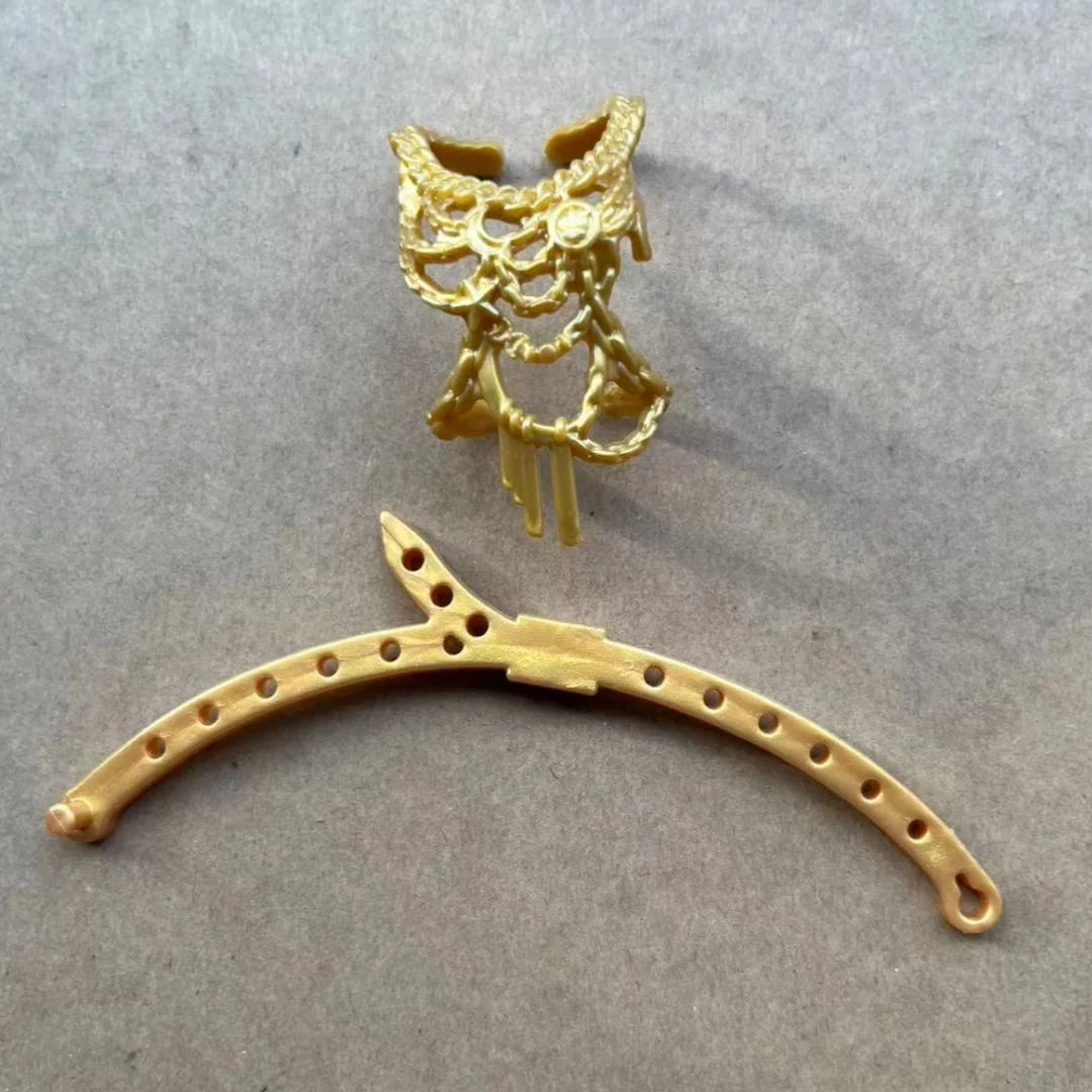 DIY Monster-Puppen-Teile: Original-Zubehörset mit Hüten, Zauberstäben, Gürteln, Handringen, individuellen Hemden und Bändern für kreatives Basteln – Detail 23