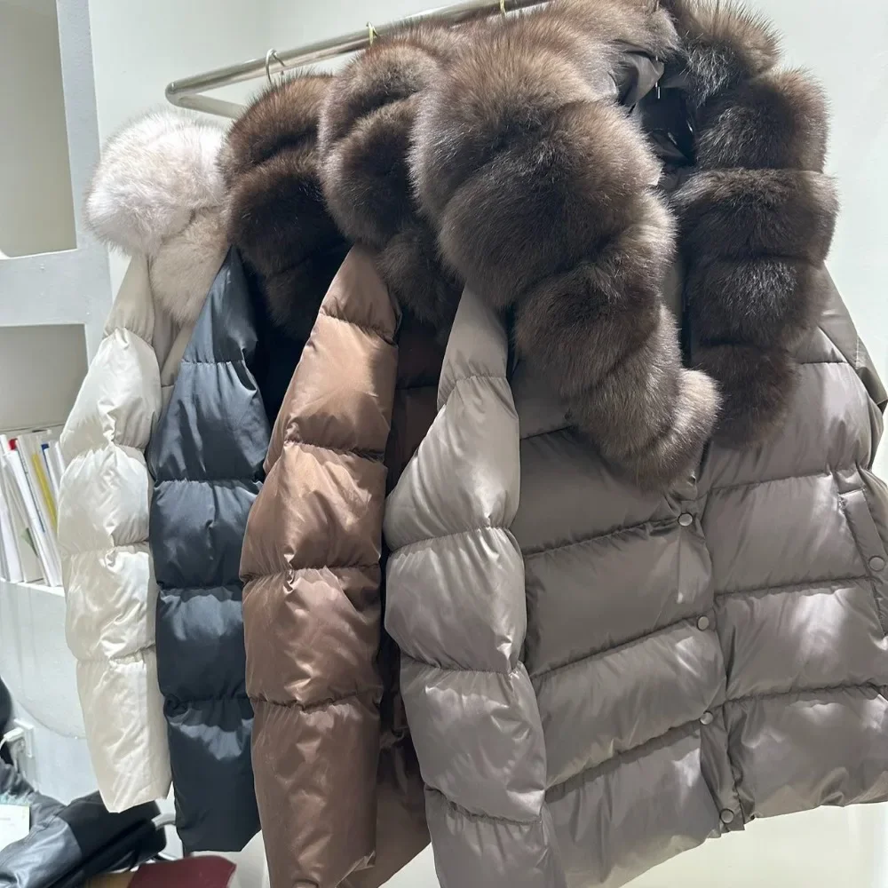 Vrouwen Korte Puffer Jas Met Capuchon Natuurlijke Vossenbont Jas 2025 Nieuwe Winter Witte Eend Down Jas Vrouwelijke Parka Realiteit Bont Uitloper