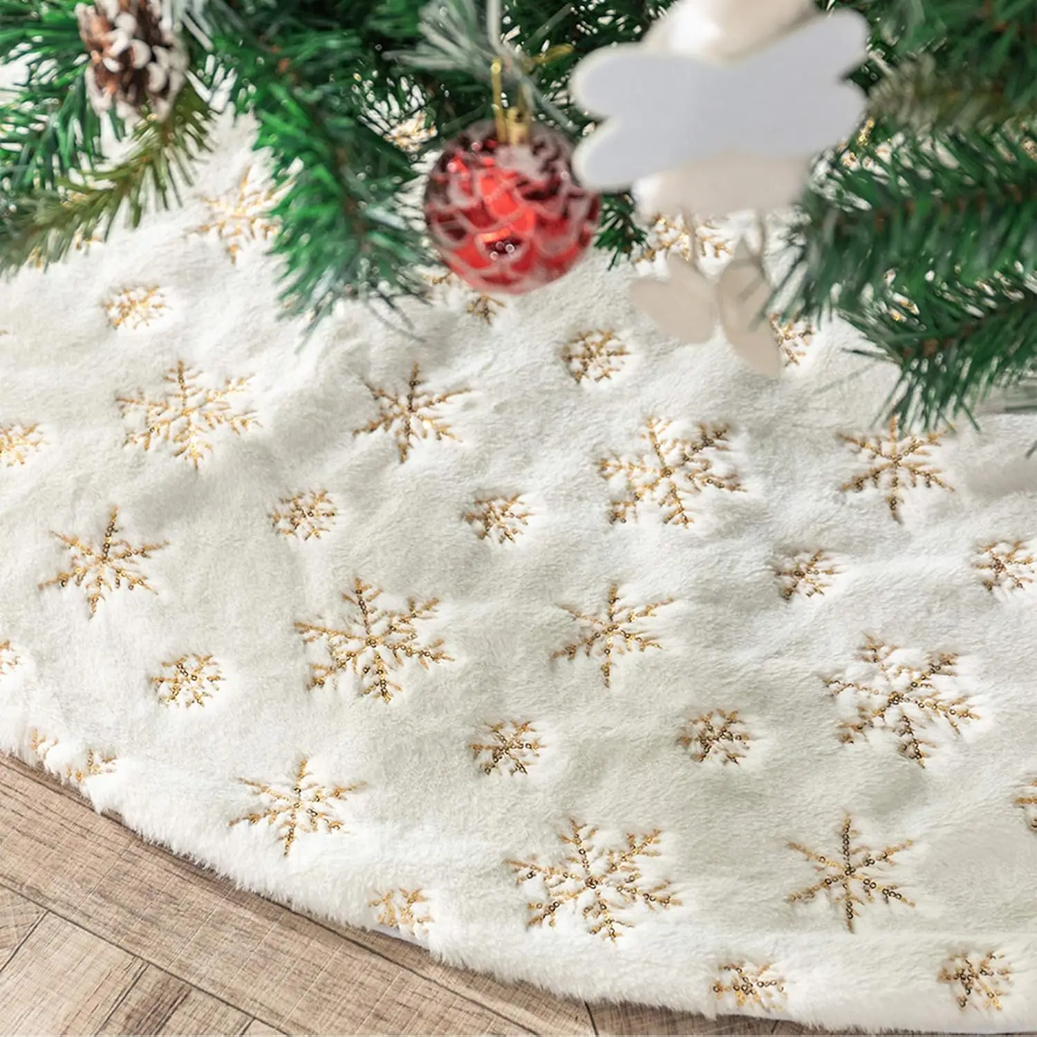 

78/90Cm Plush Christmas Snowflake Pattern Tree Skirt White Plush Mat Xmas Trees Sequin Carpet Mat Home Party Decorations