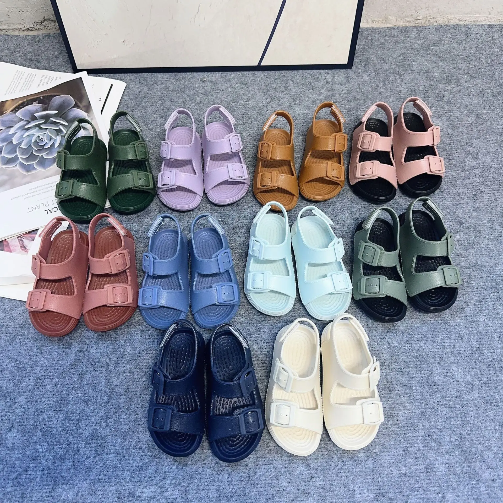 Summer Children's Candy Color Boken Sandals Kids EVA Beach Treading Shoes Boys Girls Soft Sole Non-slip Jelly Toddlers Shoes