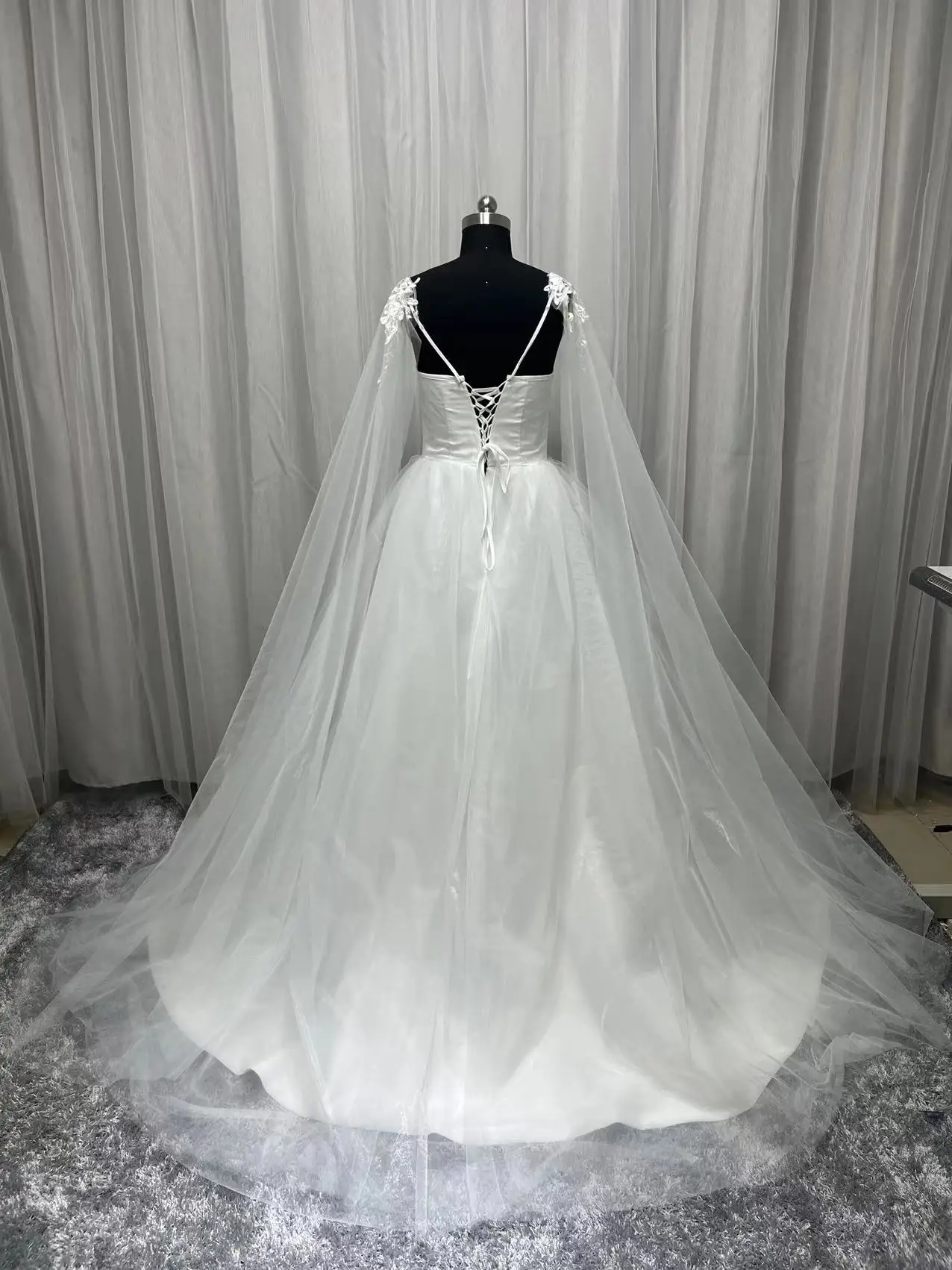 MYYBLE Real Photo Boho Wedding Dress with Cape Elegant Sleeveless Custom Made Sweetheart Tulle Long Plus Size Bridal Gowns