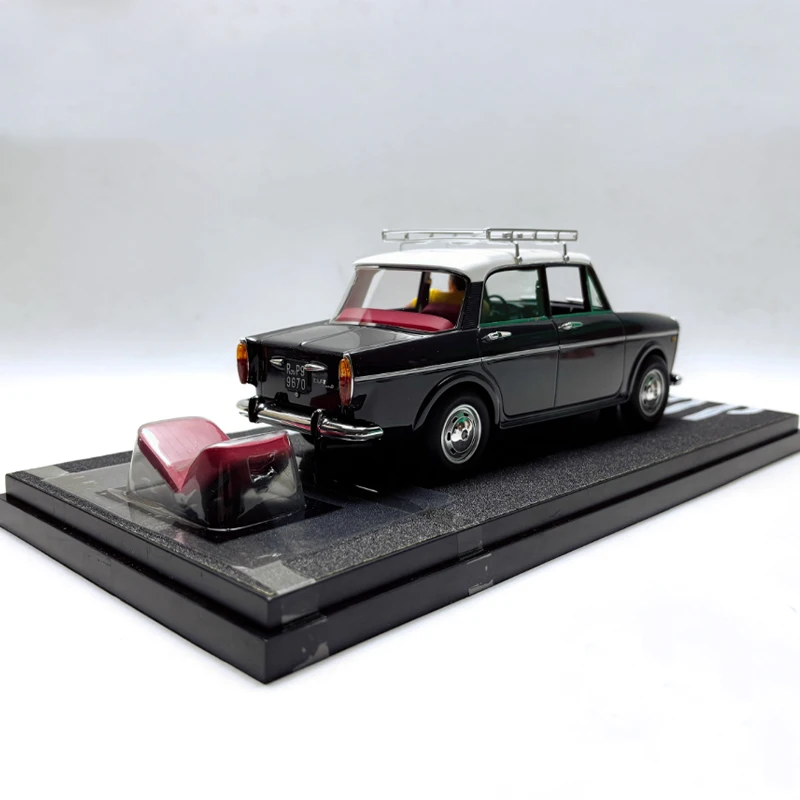 1:18 スケール 1981 1100D 樹脂モデルシミュレーション完成品装飾趣味お土産ギフトおもちゃコレクション静的ディスプレイ