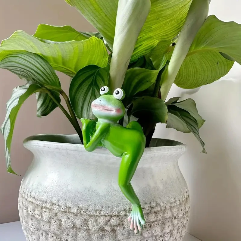 かわいい登山カエルの置物植木鉢ハガー樹脂ぶら下げカエルの彫刻屋外像植木鉢の装飾パティオの装飾品