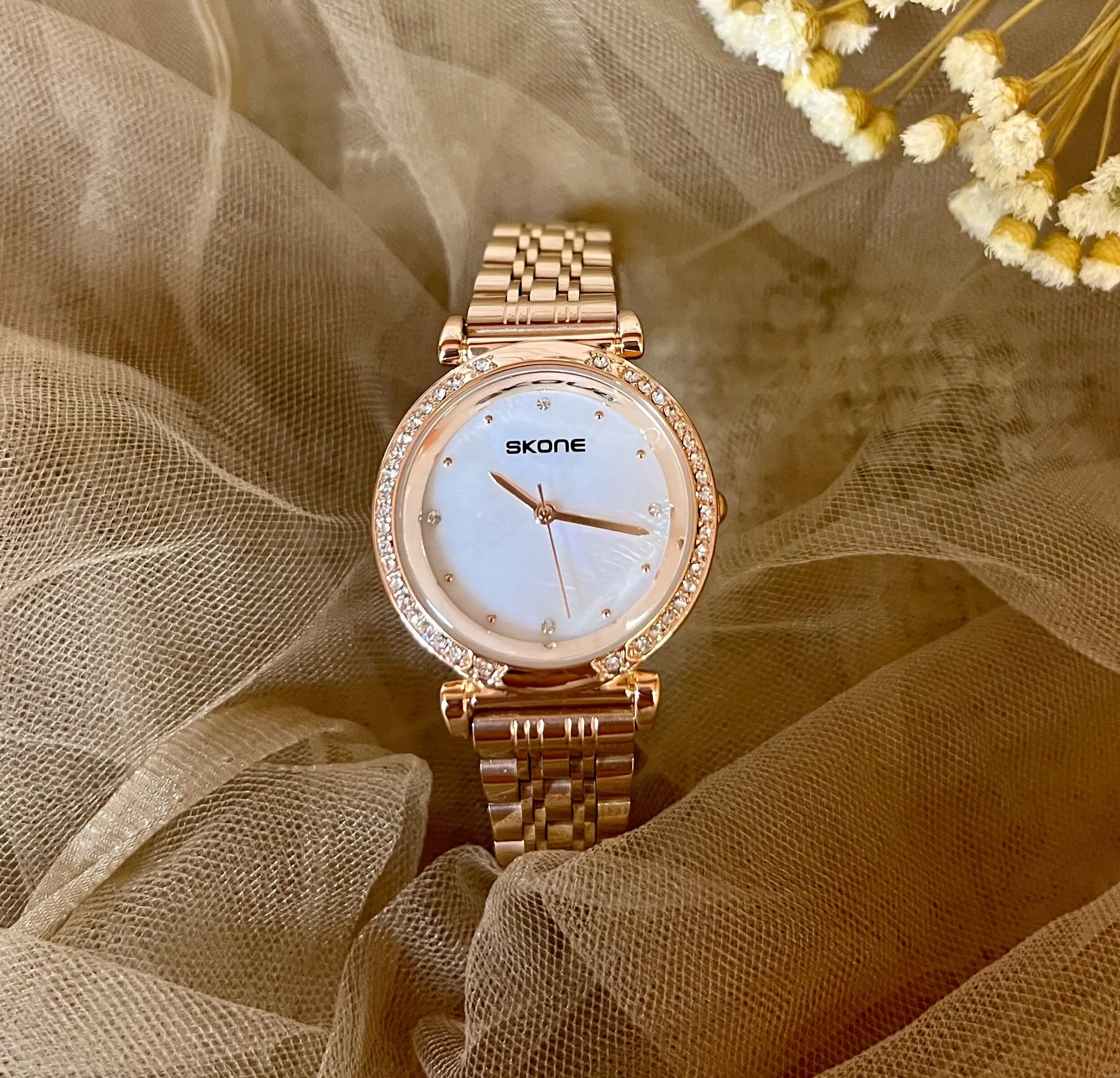 여성을 위한 다이아몬드 라이트 럭셔리 틈새 방수 고급 기질 시계, 작은 다이얼 쿼츠 시계, 소녀를 위한 생일 선물