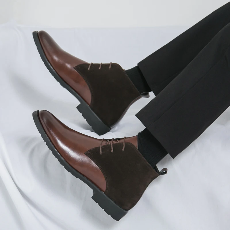 高品質で快適なソフトレザーブーツブランドの新しい秋のハイトップビジネスメンズブーツアウトドア通勤ウォーキングブーツ