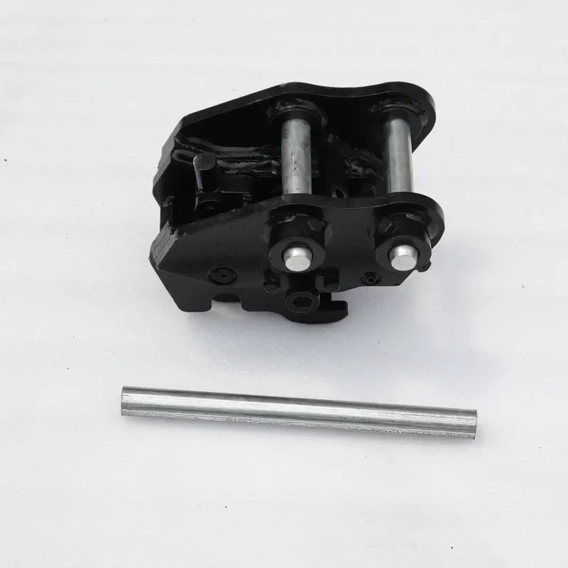 ISO Certified Heavy-Duty Hydraulic Quick Hitch Universal Fit for Excavators 1-2T Load Capacity Engine Bearing Core Components - view 3