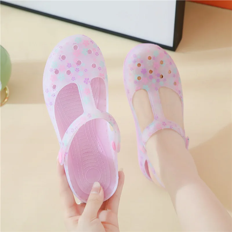

Summer Women Jelly Sandals Hole Slippers Luxury Breathable Non Slip Beach Sandals Outdoor Anti Slip Sports Slippers Nurse Shoes