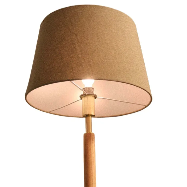 Lámpara de pie de madera maciza de diseño para sala de estar, dormitorio de viento crema, nueva atmósfera retro china, suelo vertical