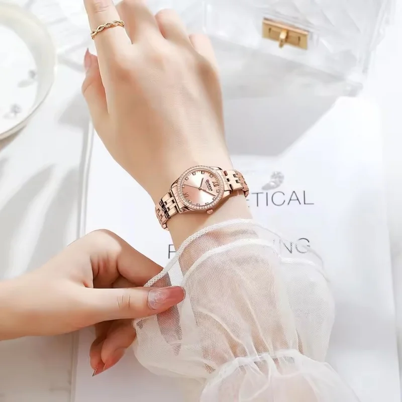 CURREN 9086 Women's Fashion Simple Watch Stainless Steel Strap Women's Water Diamond Dial Slim Fit Watch Luxury Leisure Gift