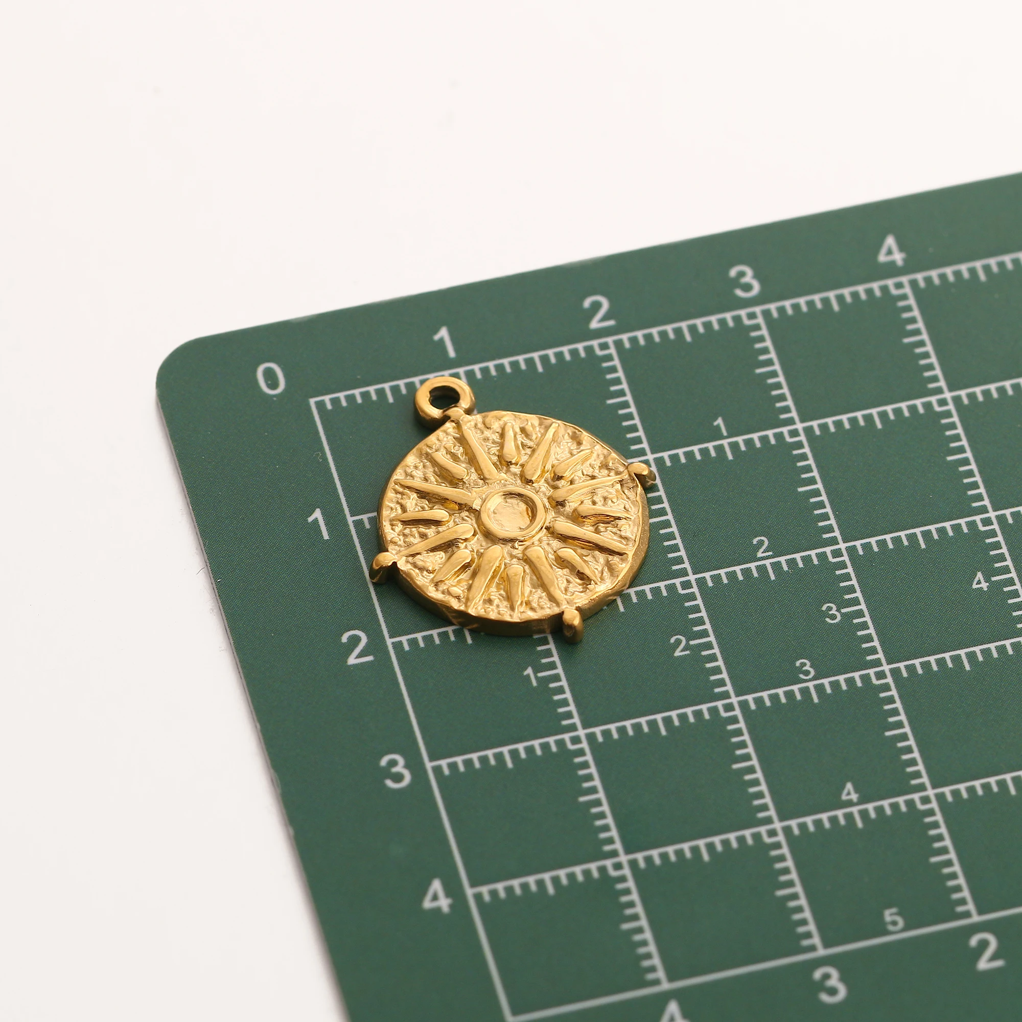 3 Stück Vintage Sonne/Stern/Erde Sonne Charm 3D Prägung Sunburst Edelstahl Anhänger DIY Armband Halskette Erkenntnisse Schmuckherstellung – Detail 28