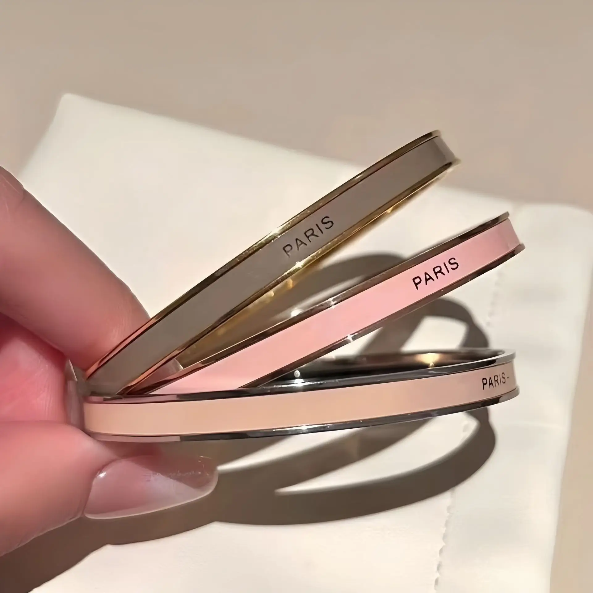 

Custom Letter Enamel Bracelet, Stainless Steel H-Link Chain, Unisex Fashion Jewelry for Men & Women