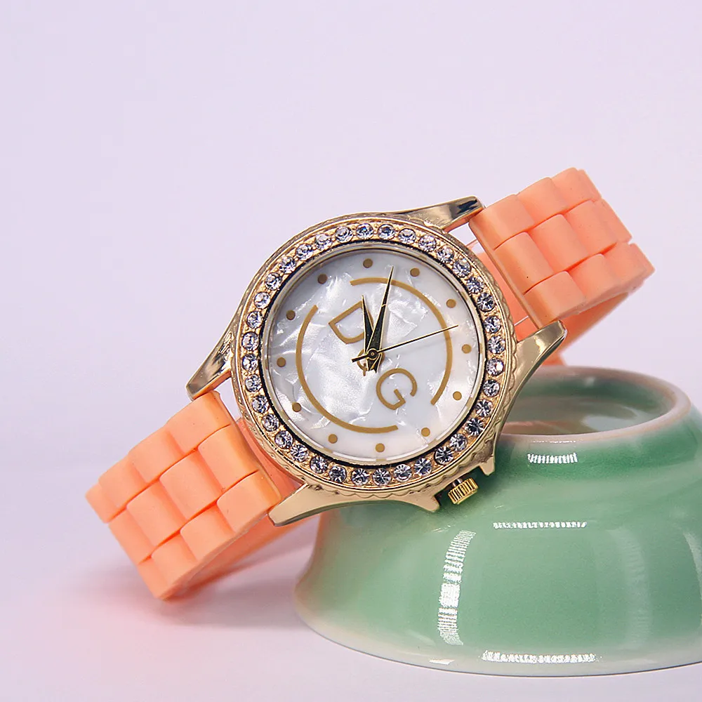 Luxury Famous DQG Brand Ladies Watch Rose Red Silicone Strap Sports Diamond Quartz Wrist Watches For Women Relogio Feminino Gift