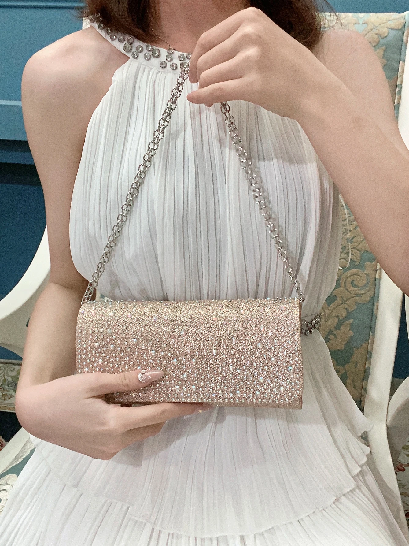 Elegant and fashionable sparkling rhinestone dinner bag, exquisite and luxurious shoulder bag, banquet party ball envelope bag