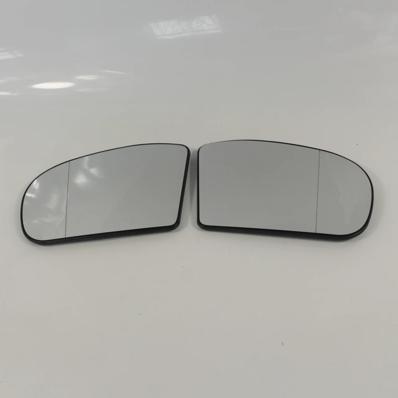 Car Wing Mirror Glass for Mercedes Benz  C-class W203 / E-class W211  2000-2006  Heated 2038100121 2038101021