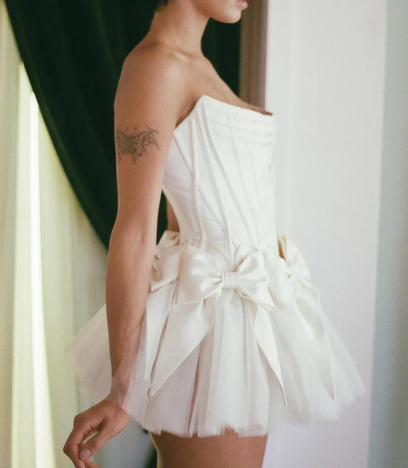 Mini Wedding Dresses A-Line Strapless Backless Sexy Above Knee's Bride Gown Ball Gown with Butterfly for Bridesmaid Party